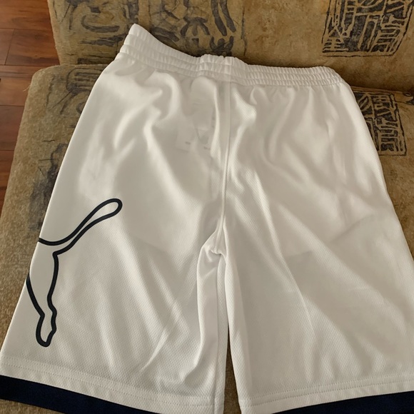 Boy PUMA white shorts 🩳 NWT size M (10-12) - Picture 4 of 8